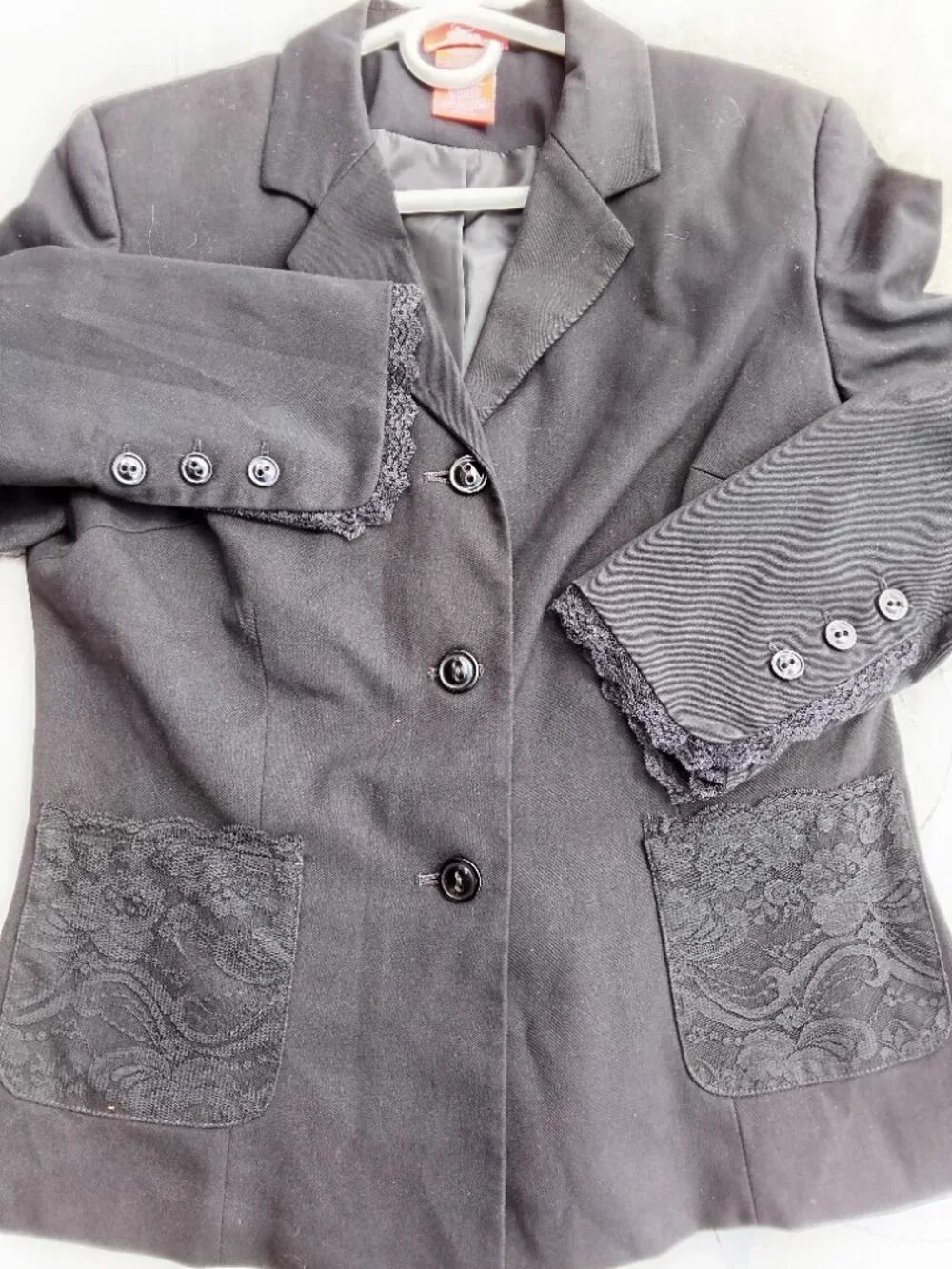 Women's Blazer, by Oscar De la Renta - Picture 2 of 8